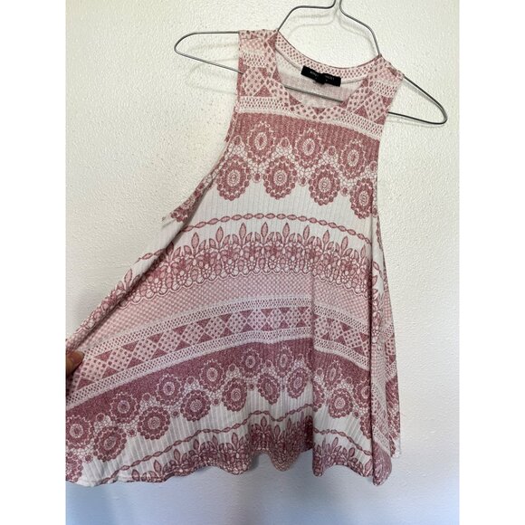 Romeo + Juliet Tank Top White Pink Geometric Stripe Womans S - Picture 3 of 4